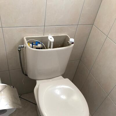 Nieuwe duo toiletpot plaatsen met AO 