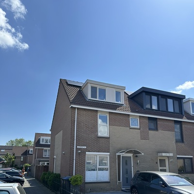 Tijdens de opname voor een energielabel is geadviseerd om het bestaande glas in de woning te vervangen door HR++-glas, ter verbetering van de isolatiewaarde en energieprestatie van de woning.   In de bijlagen volgt een overzicht van de huidige situatie pe