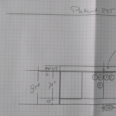 31 mei - 4 juni.  Water en elektra aansluitingen verplaatsen/aanmaken voor nieuwe keuken.  Nieuwe keuken heeft inductieplaat (7200W Perilex aansluiting nodig). Verplaatsen van afzuigkap afvoer. Demonteren (en evt. weghalen) van de oude keuken.  Verwijdere